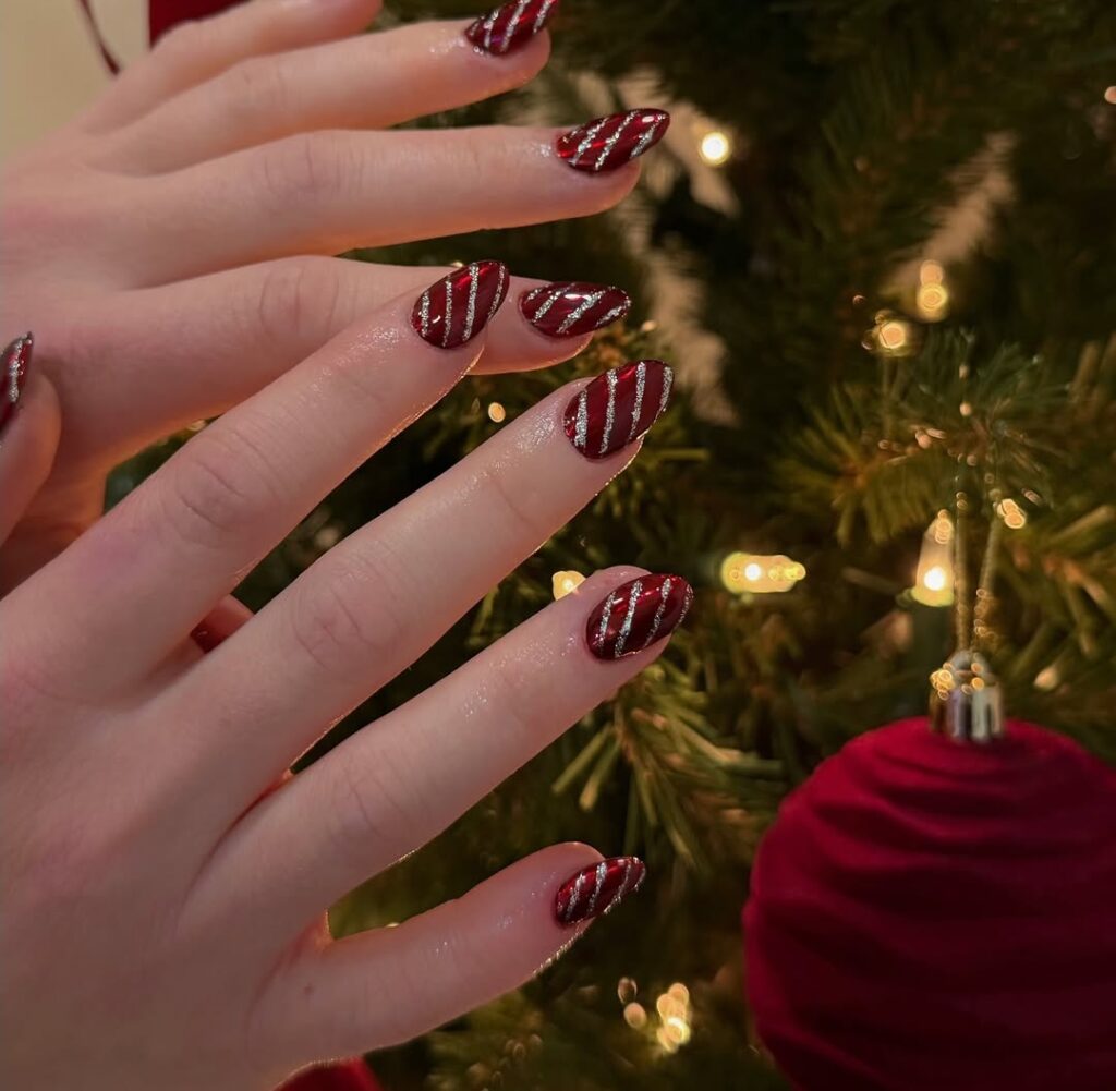 christmas_holiday_nail_design