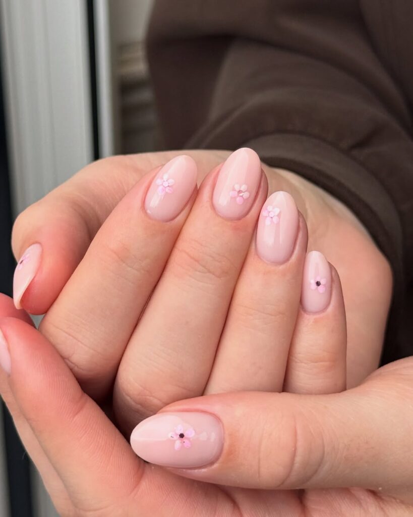 short minimal nail ideas