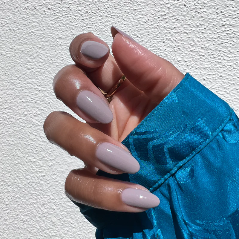 neutral nail colors for dark skin