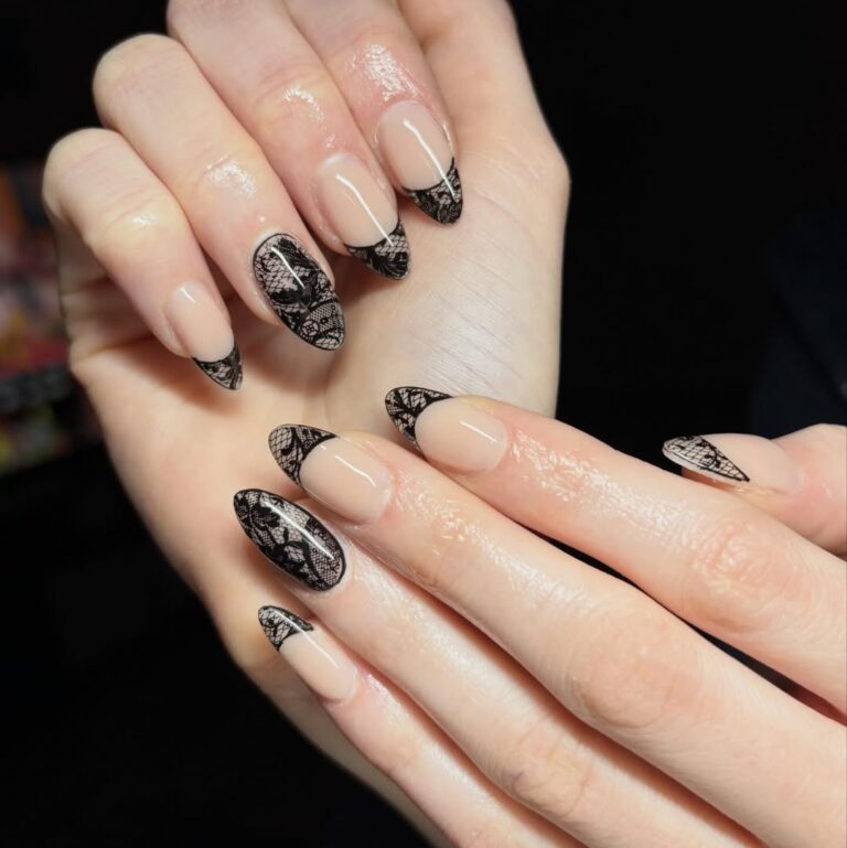 black nail designs