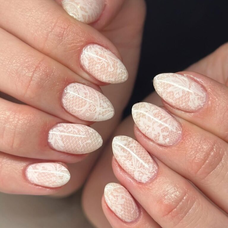 perfect wedding lace design for short nails