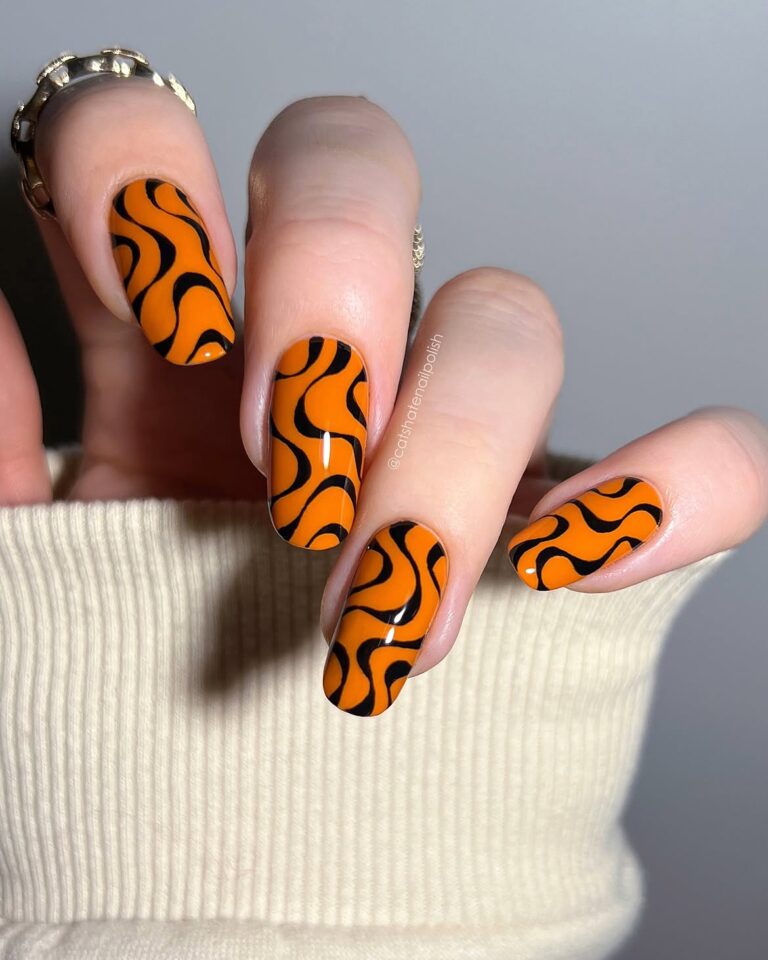 Halloween nails